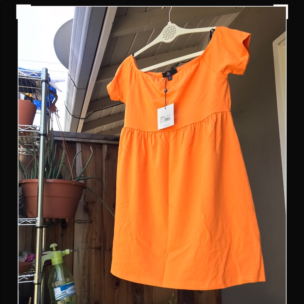 MISSGUIDED Basic Bardot Skater Dress; Size US 10.